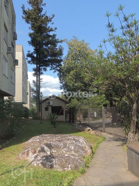 Image 1 - 916426