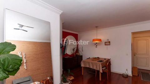 Image 4 - 916428