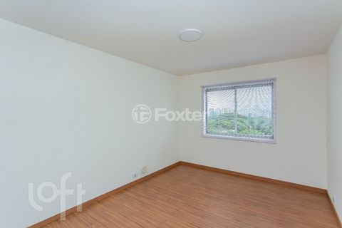 Image 4 - 916458