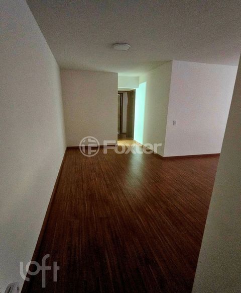 Image 3 - 916458
