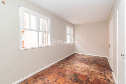 Image 11 - 916466