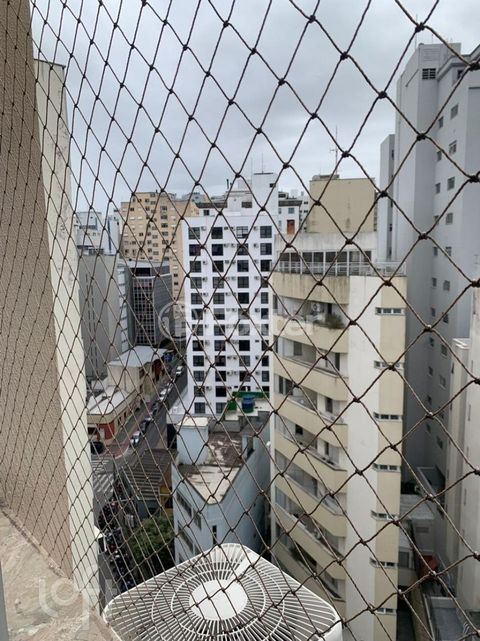 Image 14 - 916483