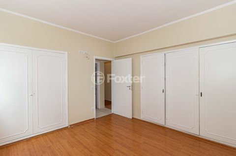 Image 7 - 916487