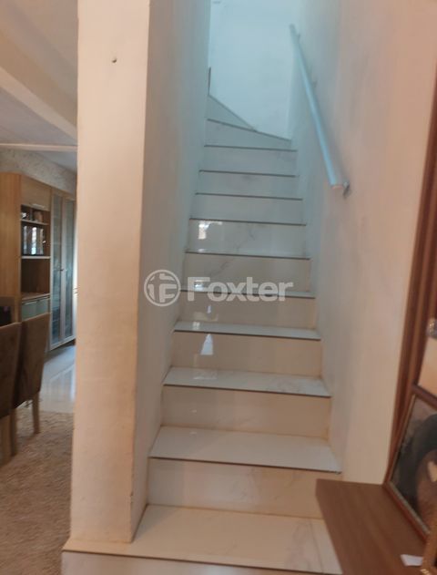 Image 7 - 916494