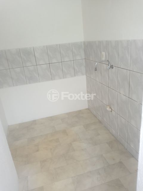 Image 3 - 916495