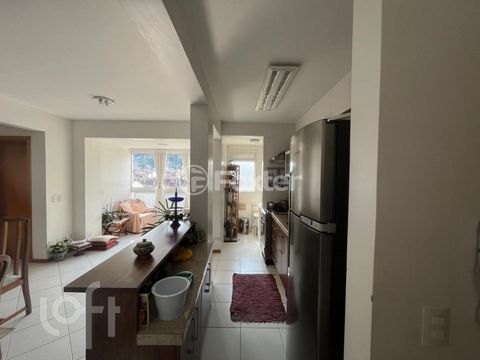 Image 12 - 916504
