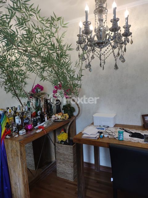 Image 4 - 916509