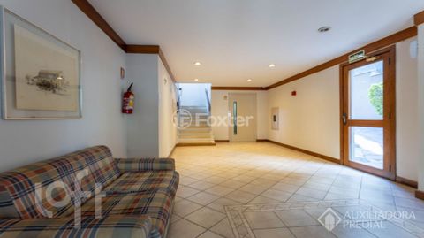 Image 1 - 916514