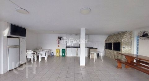 Image 17 - 916545