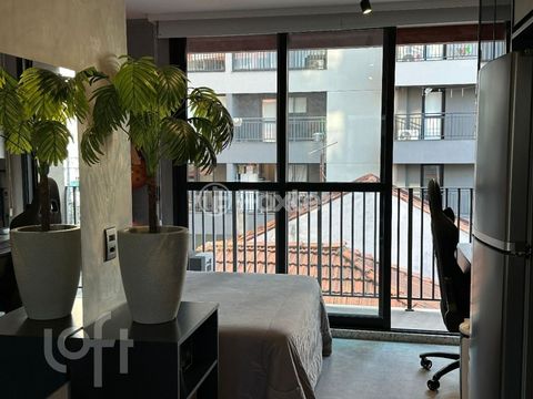 Image 7 - 916555
