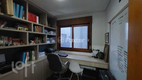 Image 14 - 916559