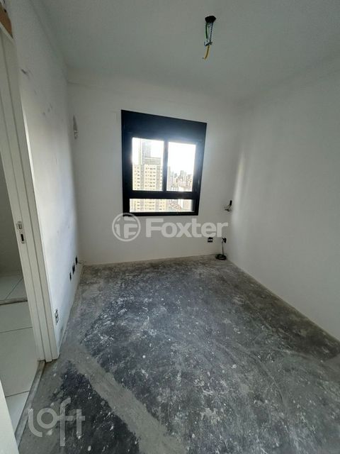 Image 3 - 916569