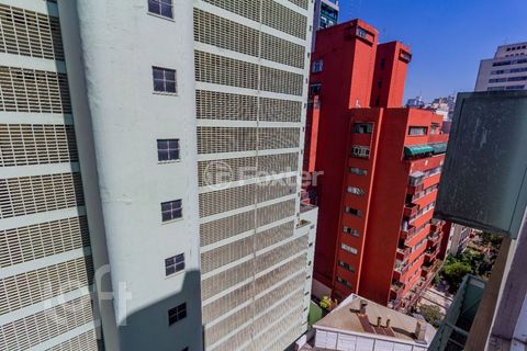 Image 16 - 916571