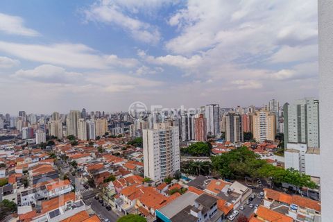 Image 7 - 916572