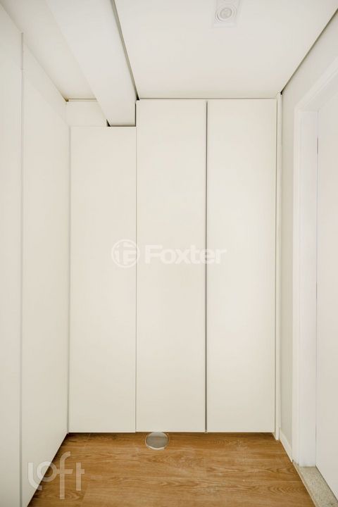 Image 9 - 916572