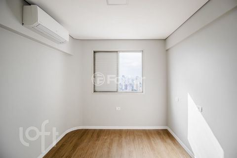 Image 4 - 916572