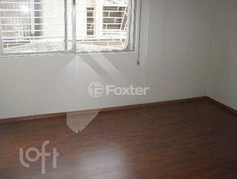 Image 7 - 916580