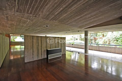 Image 8 - 916581