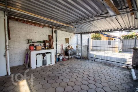 Image 1 - 916594