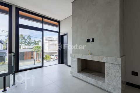 Image 5 - 916599