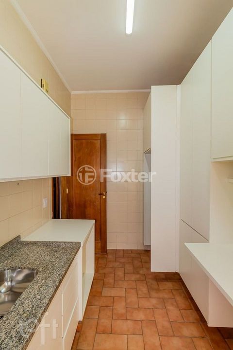 Image 3 - 916605
