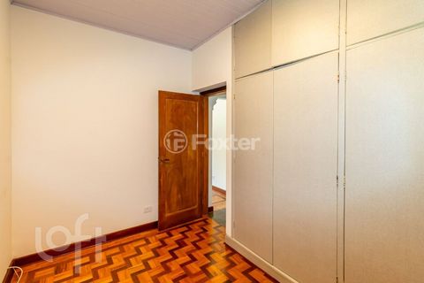 Image 7 - 916605