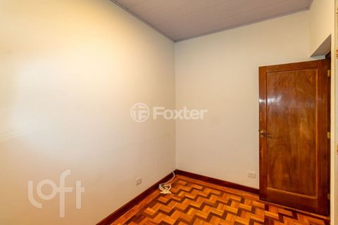 Image 8 - 916605