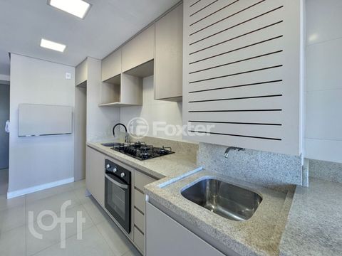 Image 4 - 916628