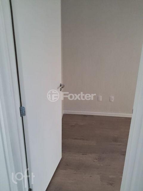 Image 7 - 916652
