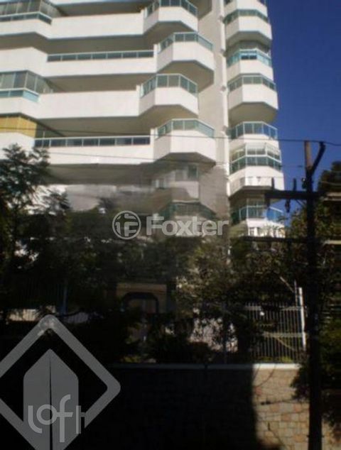 Image 8 - 916671