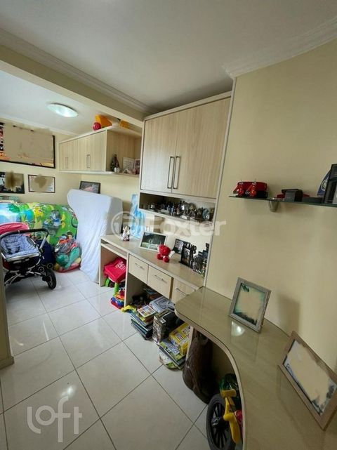 Image 14 - 916677