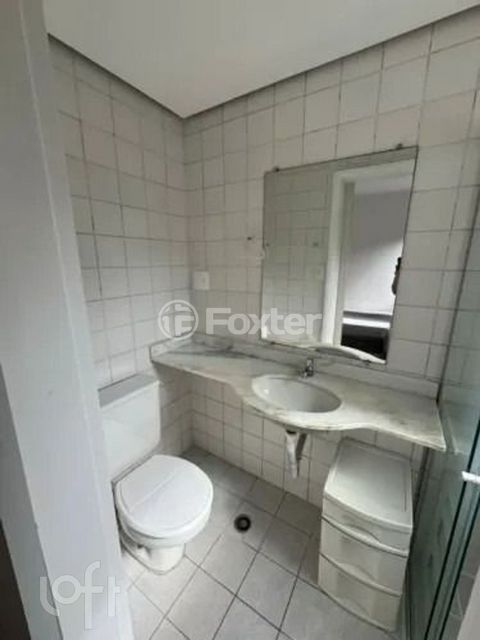 Image 5 - 916688