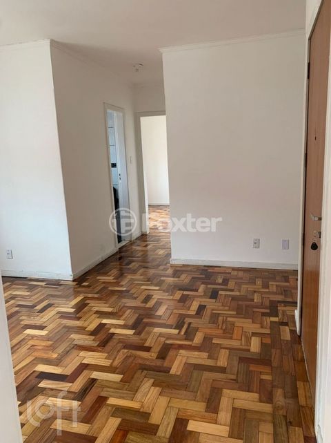 Image 3 - 916693