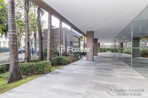 Image 1 - 916710