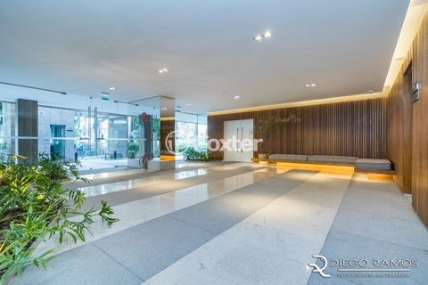Image 3 - 916710