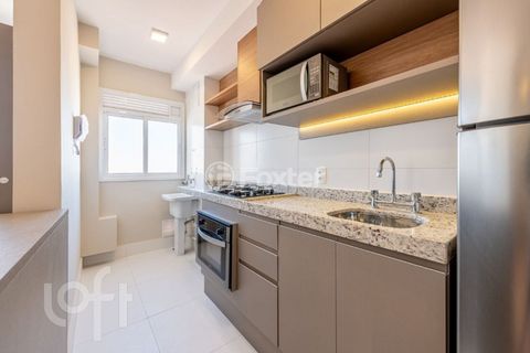 Image 4 - 916720