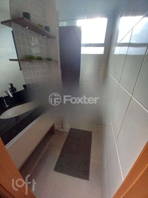 Image 7 - 916726