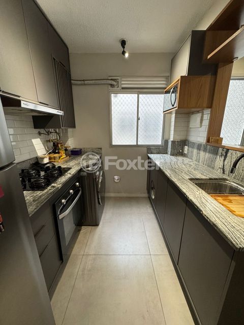 Image 17 - 916732