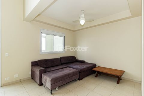 Image 7 - 916733