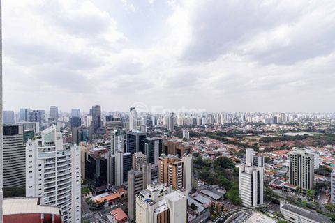 Image 4 - 916733