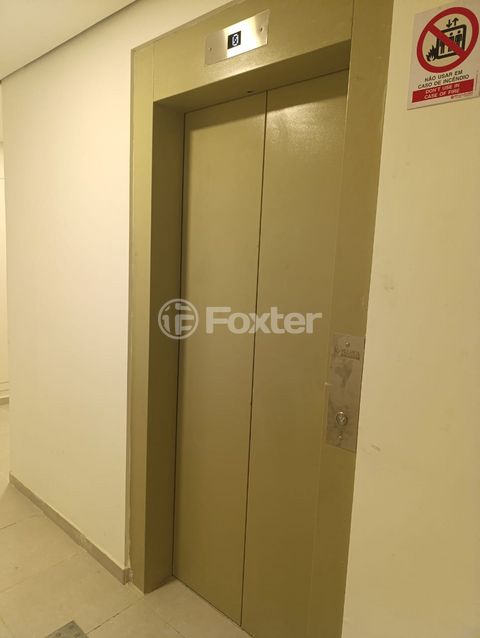 Image 10 - 916739