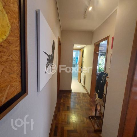 Image 7 - 916745
