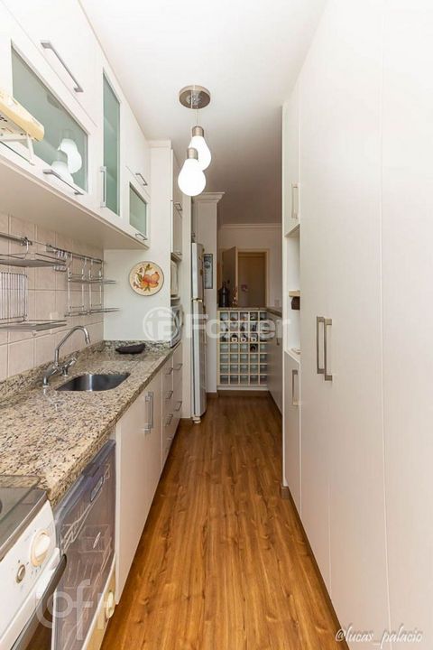 Image 3 - 916746