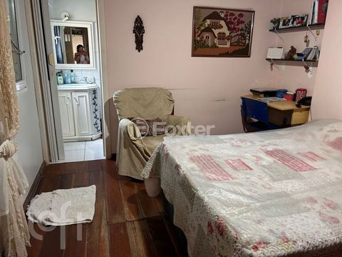 Image 6 - 916763
