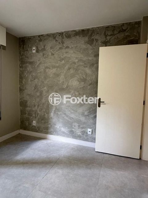 Image 4 - 916764