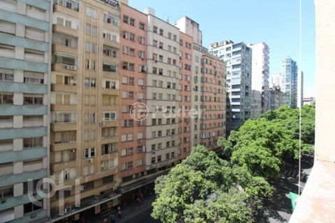 Image 6 - 916768