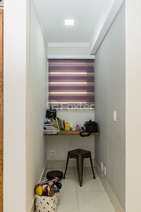 Image 9 - 916778