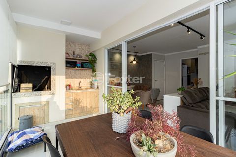 Image 4 - 916778