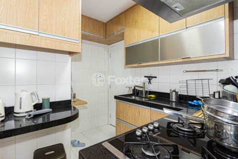 Image 17 - 916778