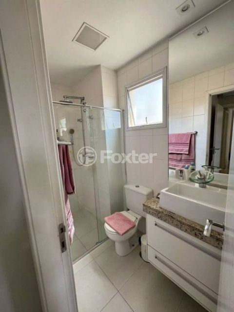Image 4 - 916778